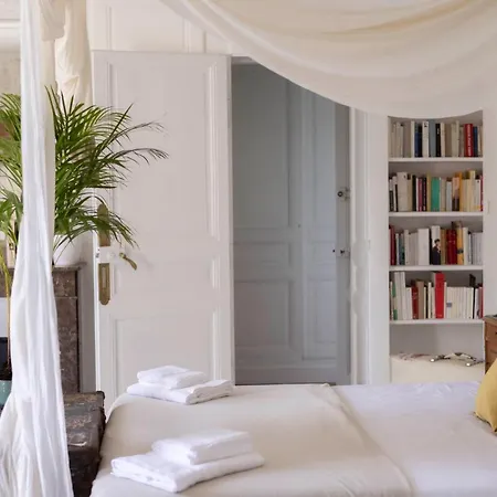 D'hotes Au Chateau Le Bas Bleu, Anais Nin Quesnoy-le-Montant
