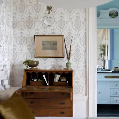 D'hotes Au Chateau Le Bas Bleu, Anais Nin 3* Quesnoy-le-Montant