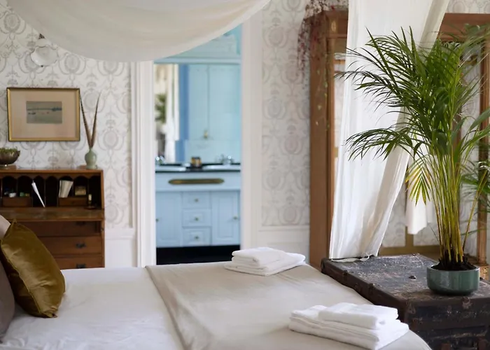 D'hotes Au Chateau Le Bas Bleu, Anais Nin 3*