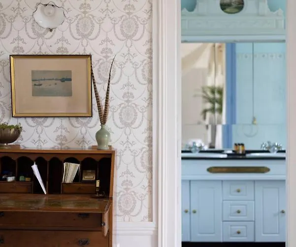 D'hotes Au Chateau Le Bas Bleu, Anais Nin 3* Quesnoy-le-Montant