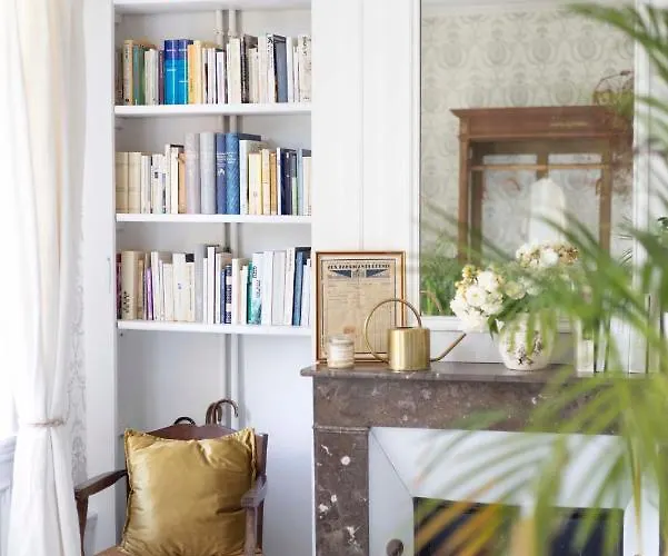 D'hotes Au Chateau Le Bas Bleu, Anais Nin 3* Quesnoy-le-Montant