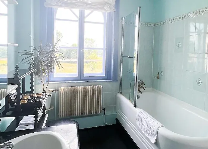 Bed & Breakfast D'hotes Au Chateau Le Bas Bleu, Anais Nin