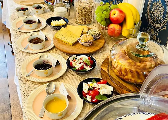 D'hotes Au Chateau Le Bas Bleu, Anais Nin Bed & Breakfast 3*