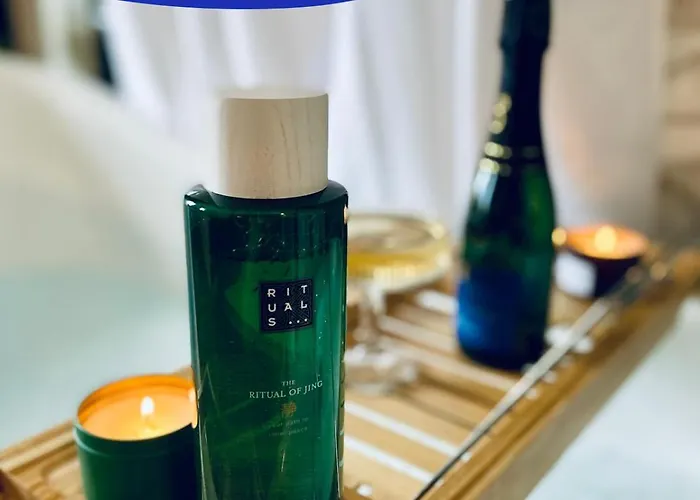 Bed & Breakfast D'hotes Au Chateau Le Bas Bleu, Anais Nin